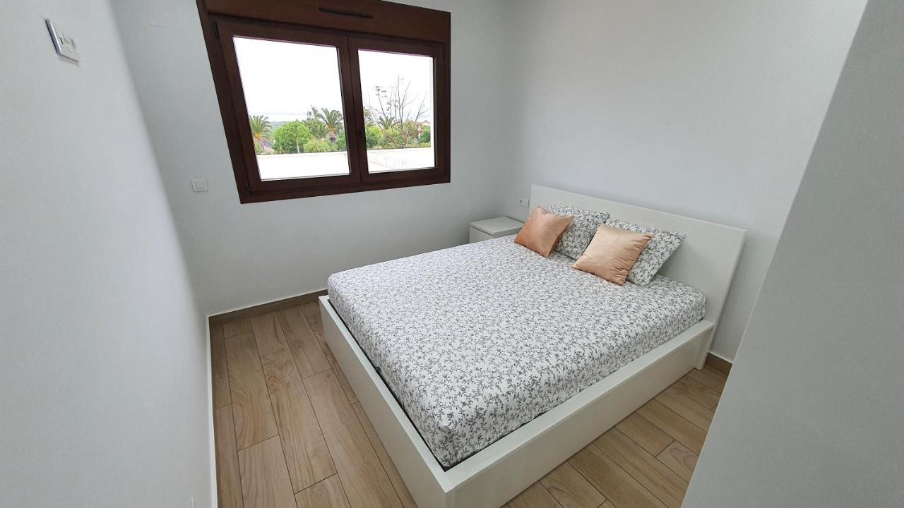 Beautiful Condo In Laguna Beach Resort Overlooking Laguna Rosa In Torrevieja With 2 Bedrooms And 2 Bathrooms ภายนอก รูปภาพ